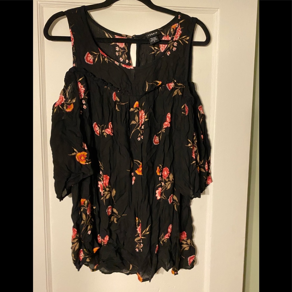Torrid bare shoulder blouse
